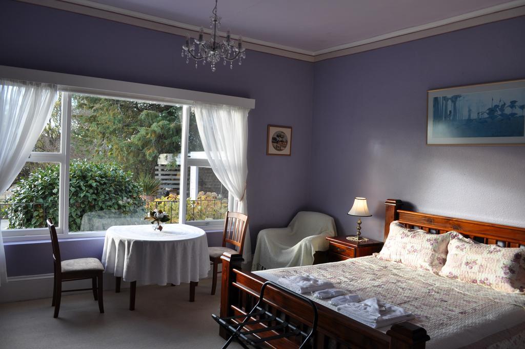 Roslyn House Bed & Breakfast Bushy Park Exterior photo